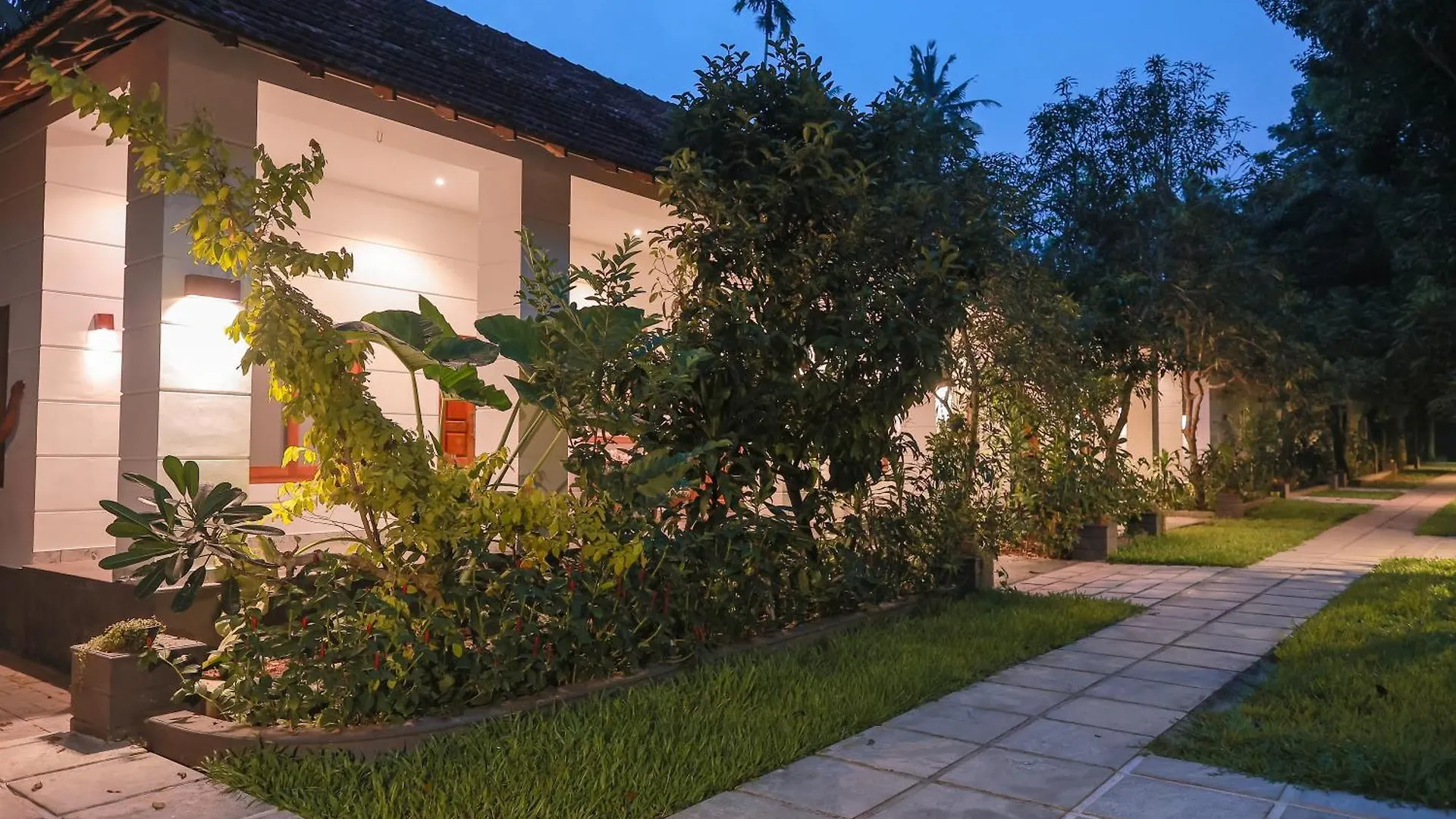 Softouch Ayurveda Village Kerala Kizhake Chālakudi Resort